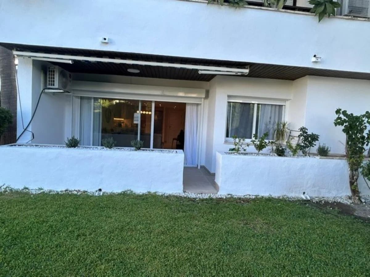 2 Bedroom Ground Floor Apartment for Sale in Atalaya, Málaga - Image 6