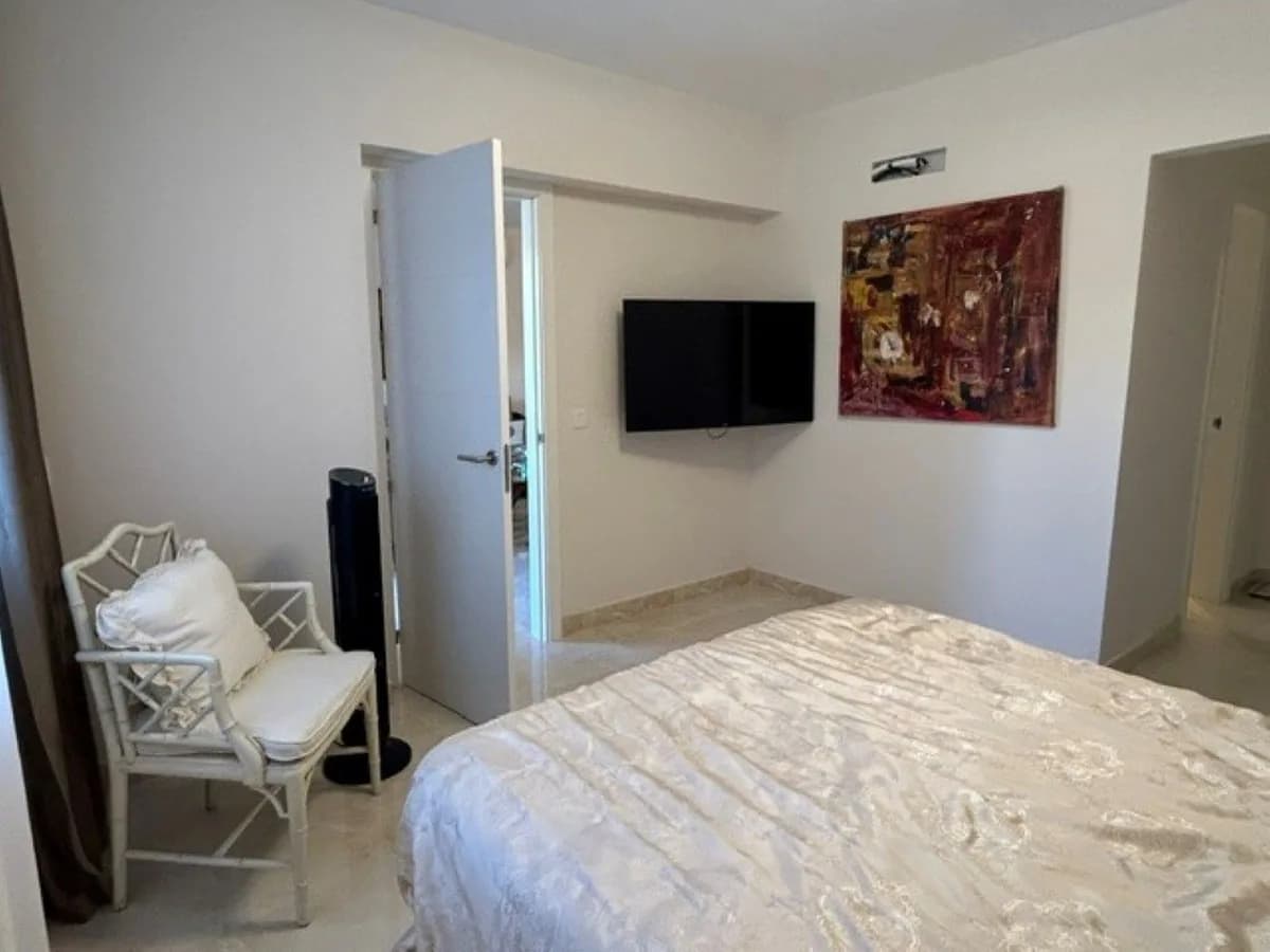 2 Bedroom Ground Floor Apartment for Sale in Atalaya, Málaga - Image 8