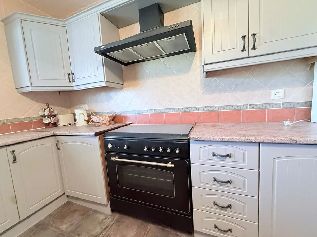 3 Bedroom Finca - Cortijo for Sale in Tolox, Málaga - Image 6
