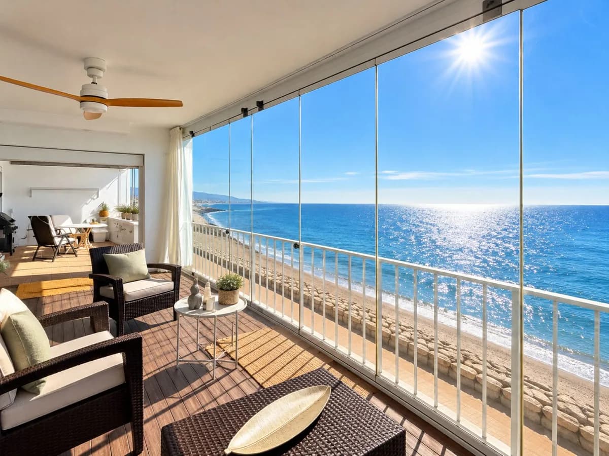 2 Bedroom Penthouse for Sale in Estepona, Málaga - Image 3