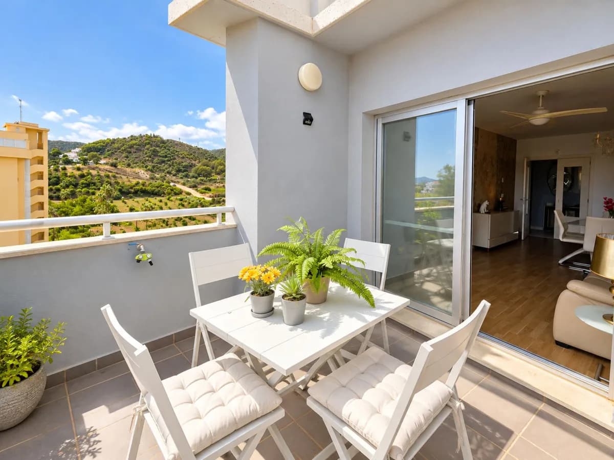 2 Bedroom Penthouse for Sale in Fuengirola, Málaga - Image 2