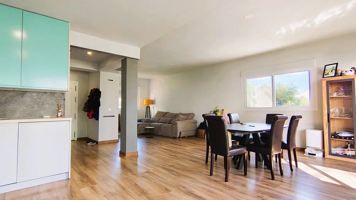 3 Bedroom Semi-Detached House for Sale in Estepona, Málaga - Image 3