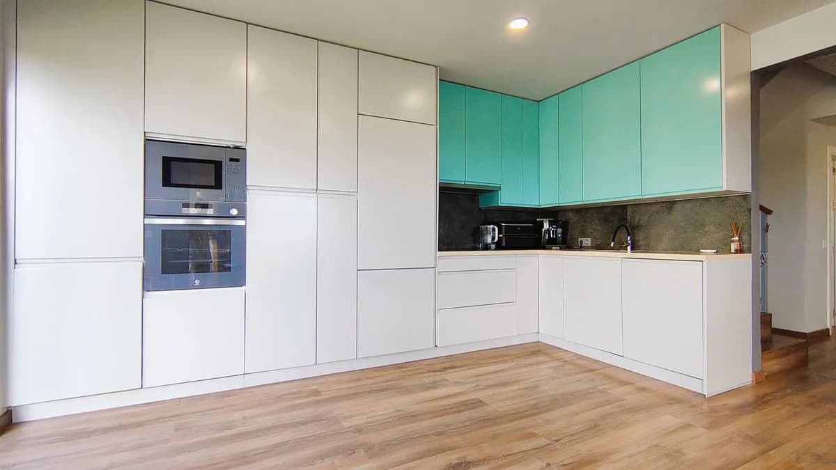 3 Bedroom Semi-Detached House for Sale in Estepona, Málaga - Image 5
