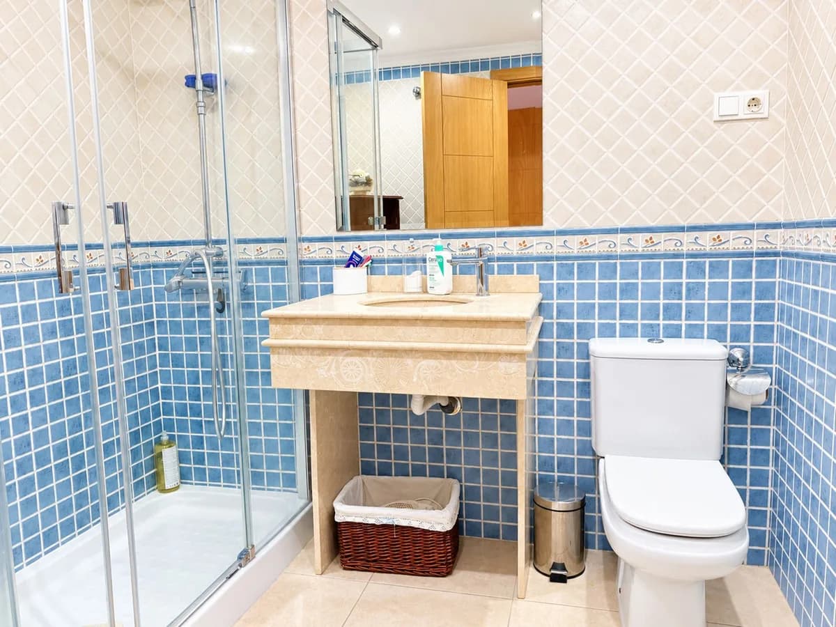 3 Bedroom Middle Floor Apartment for Sale in La Campana, Málaga - Image 8