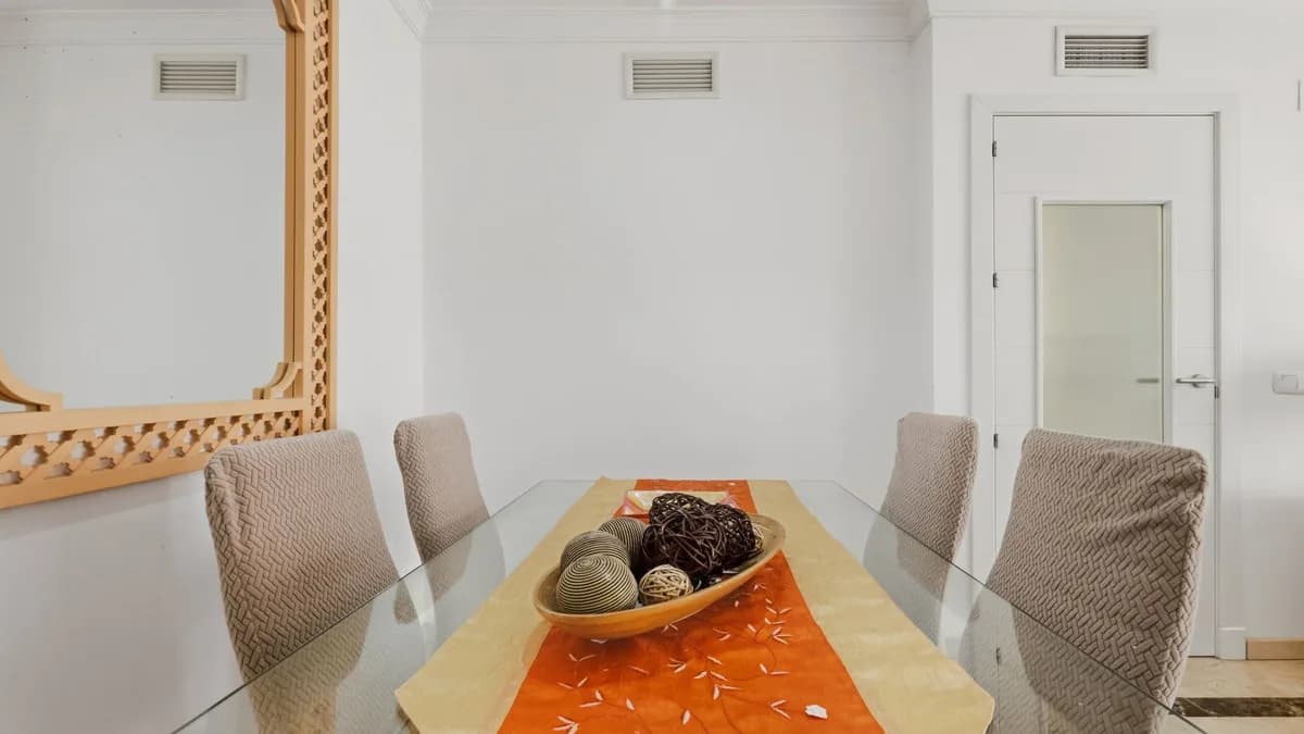 2 Bedroom Ground Floor Apartment for Sale in La Duquesa, Málaga - Image 3