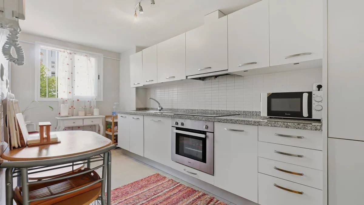 2 Bedroom Ground Floor Apartment for Sale in La Duquesa, Málaga - Image 4