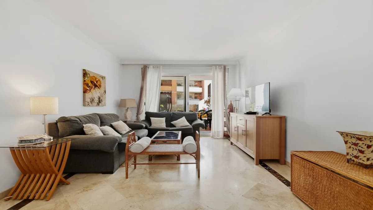 2 Bedroom Ground Floor Apartment for Sale in La Duquesa, Málaga - Image 7