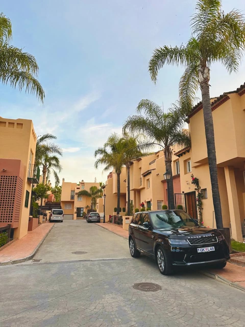 3 Bedroom Townhouse for Sale in Nueva Andalucía, Málaga