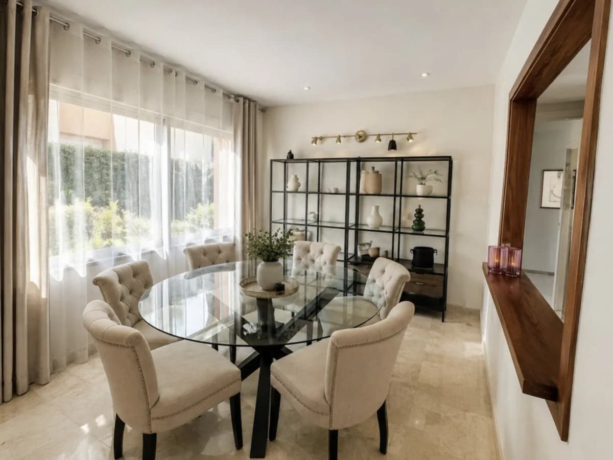 3 Bedroom Townhouse for Sale in Nueva Andalucía, Málaga - Image 4