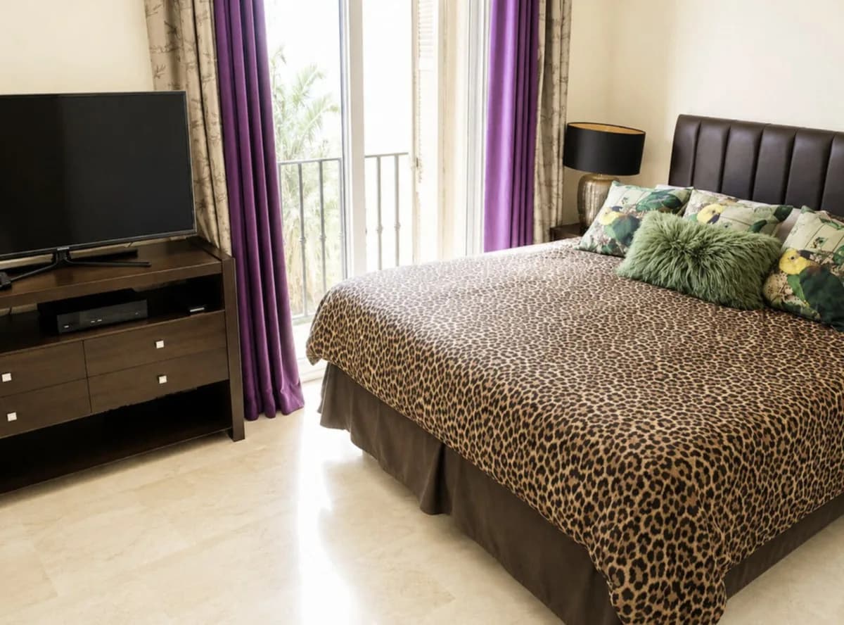 3 Bedroom Townhouse for Sale in Nueva Andalucía, Málaga - Image 8