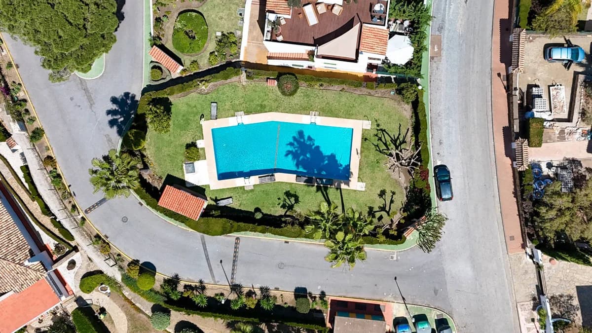 3 Bedroom Townhouse for Sale in Nueva Andalucía, Málaga - Image 2