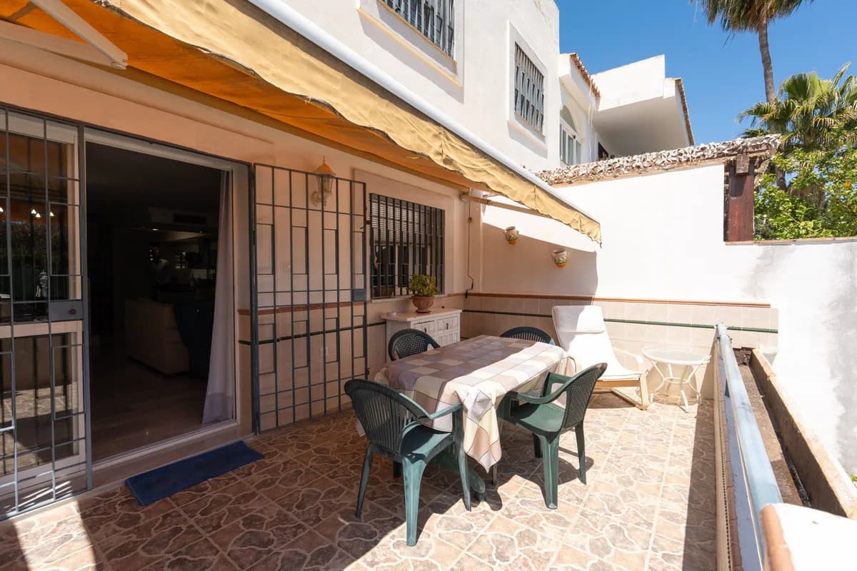 3 Bedroom Townhouse for Sale in Nueva Andalucía, Málaga - Image 4