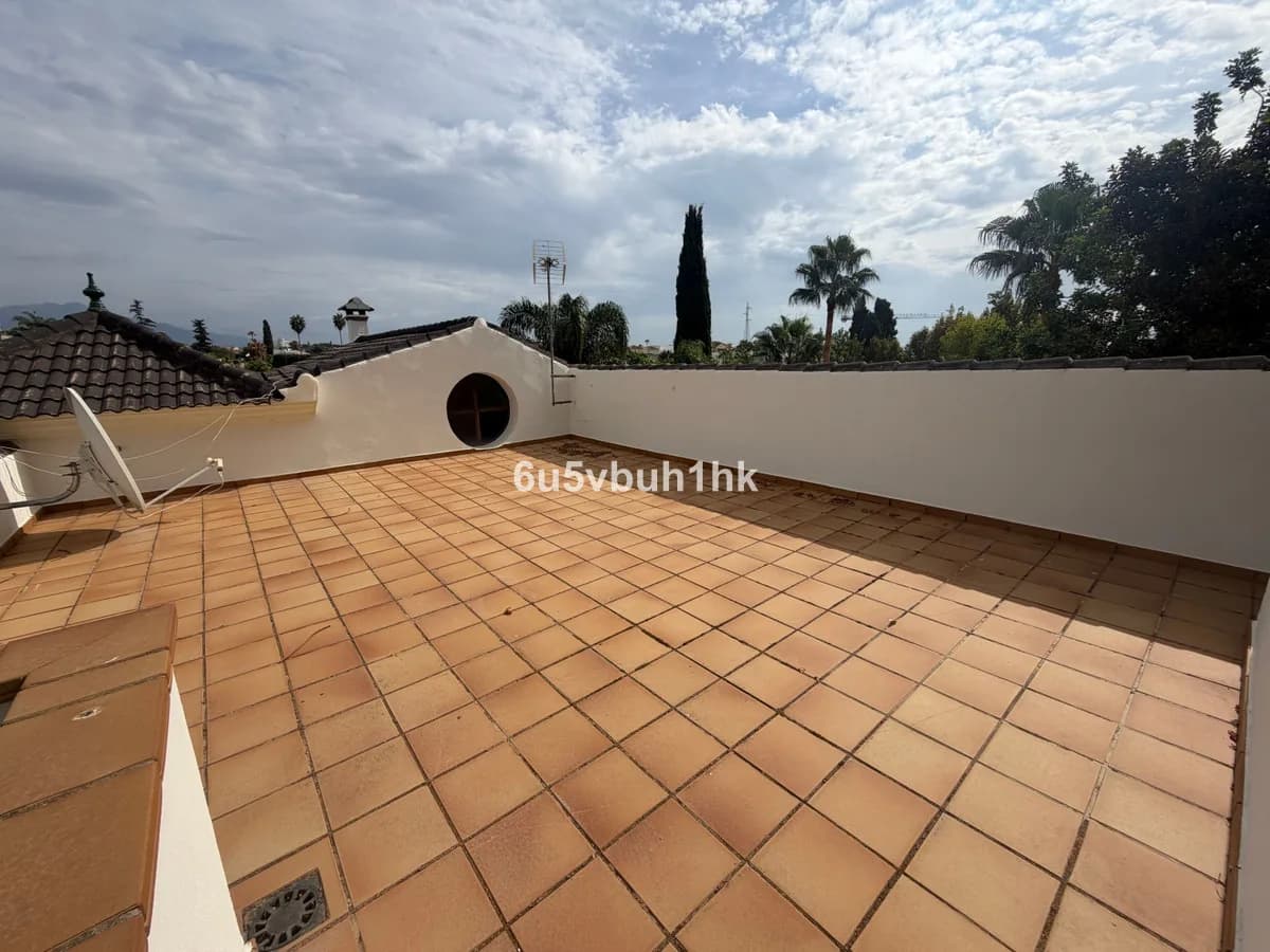 7 Bedroom Detached Villa for Sale in Estepona, Málaga - Image 7
