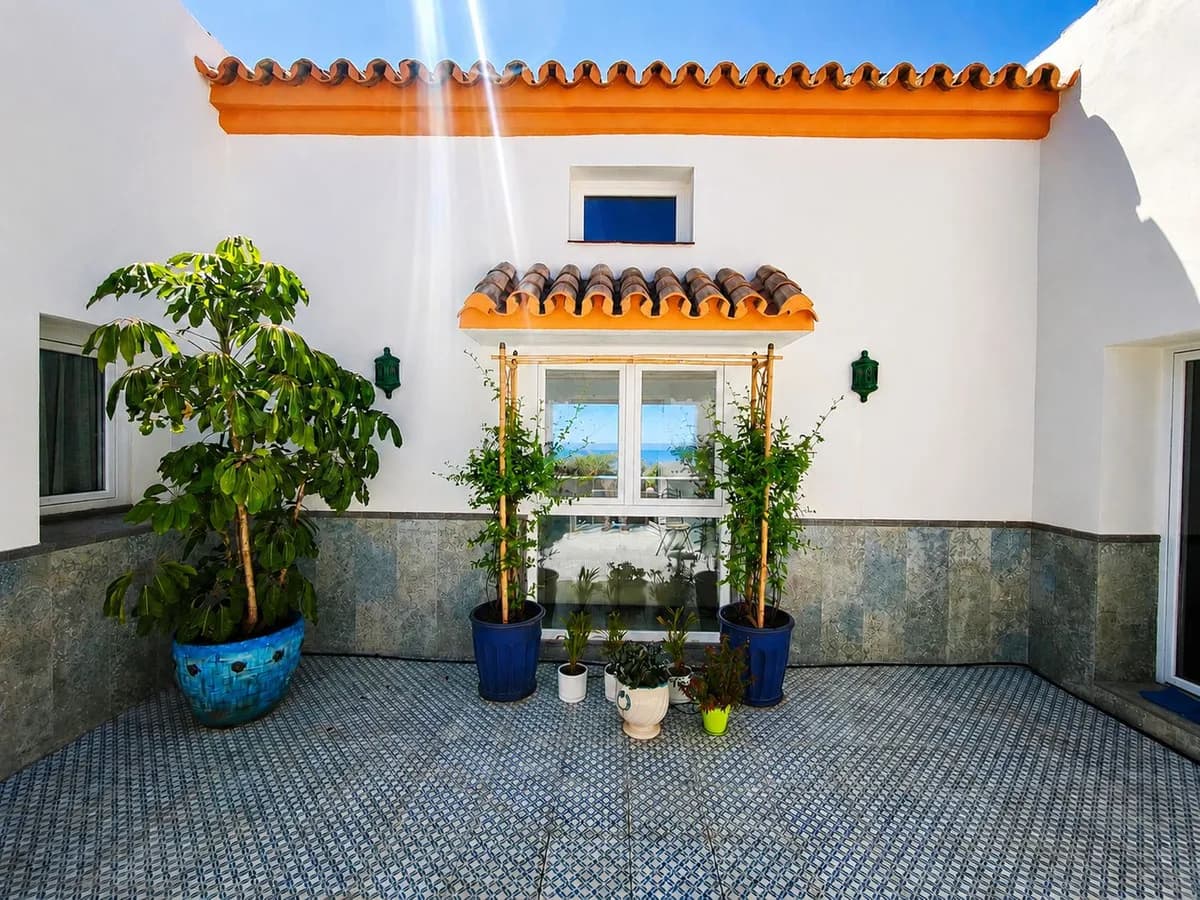 3 Bedroom Detached Villa for Sale in Manilva, Málaga - Image 4