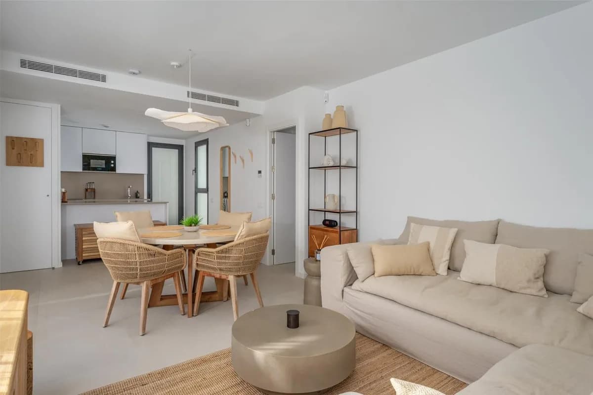 2 Bedroom Top Floor Apartment for Sale in Carvajal, Málaga - Image 9