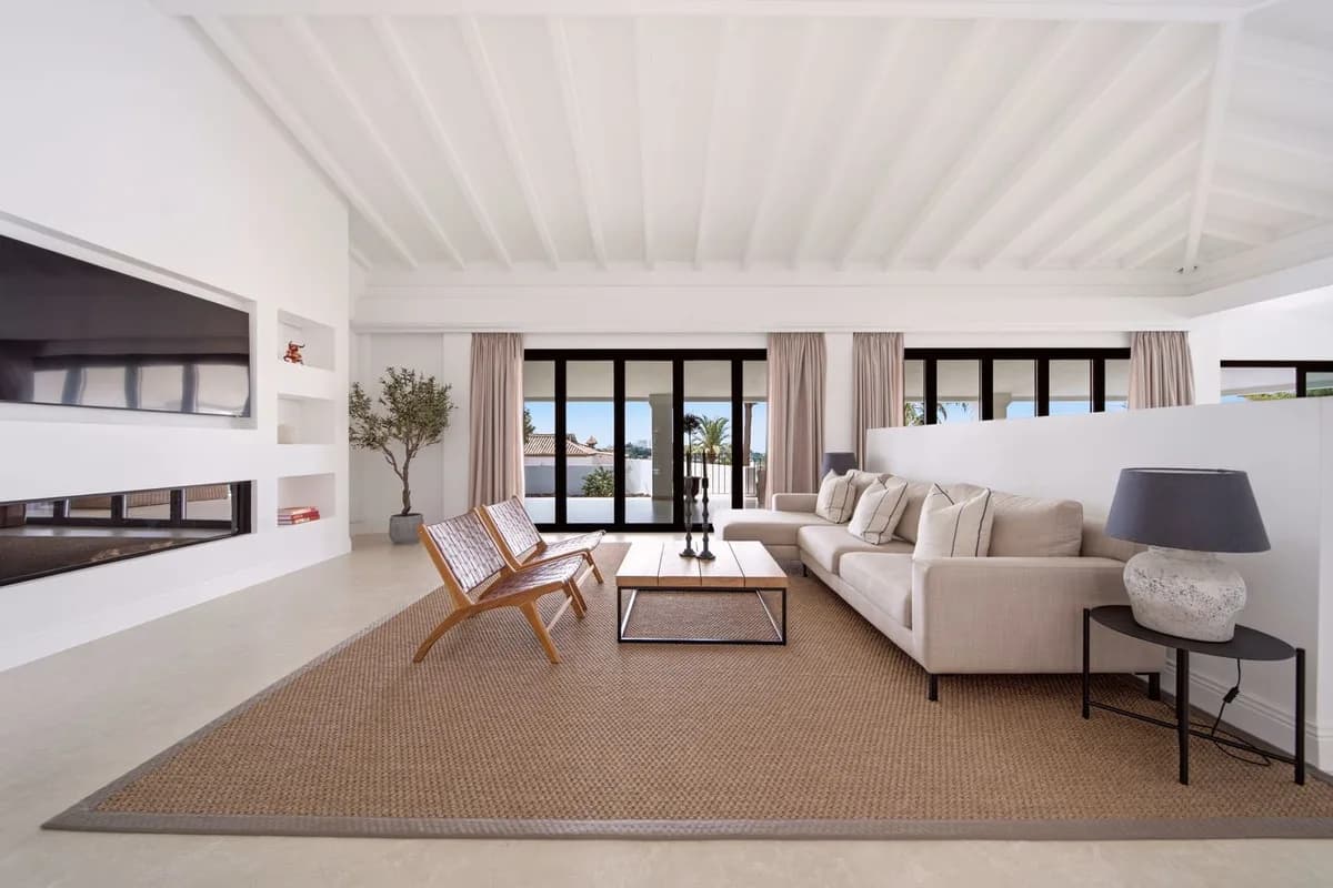 5 Bedroom Detached Villa for Sale in Benahavís, Málaga - Image 5