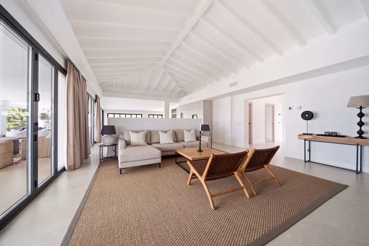 5 Bedroom Detached Villa for Sale in Benahavís, Málaga - Image 7
