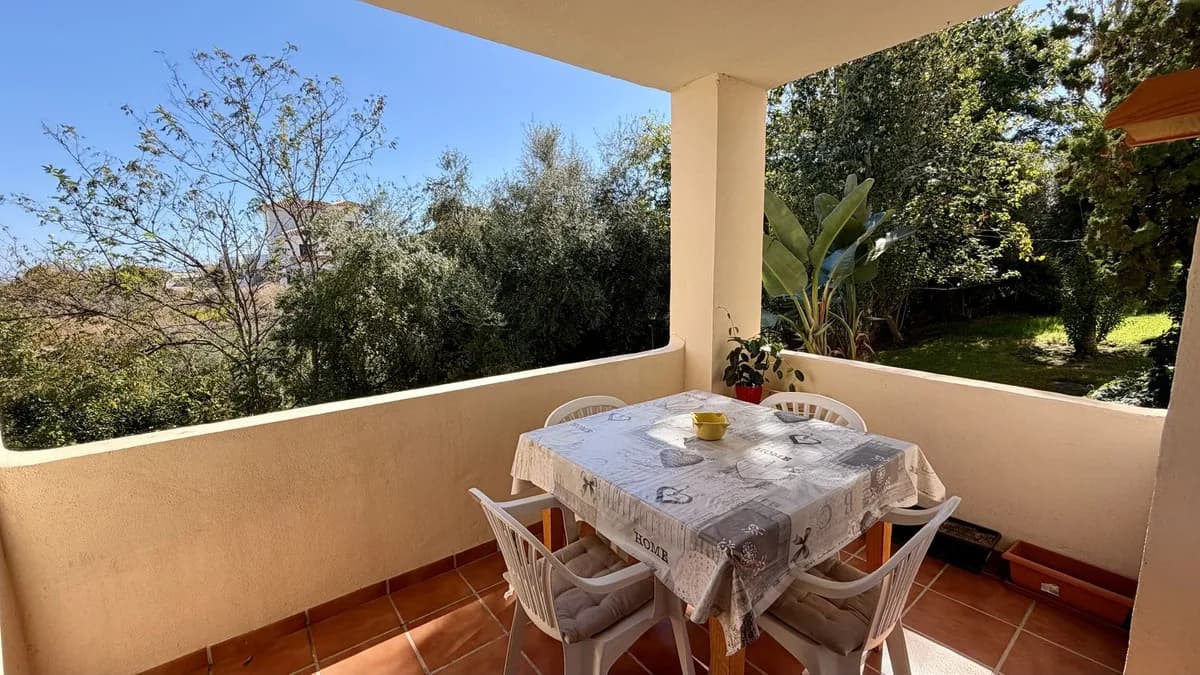 2 Bedroom Middle Floor Apartment for Sale in Mijas, Málaga