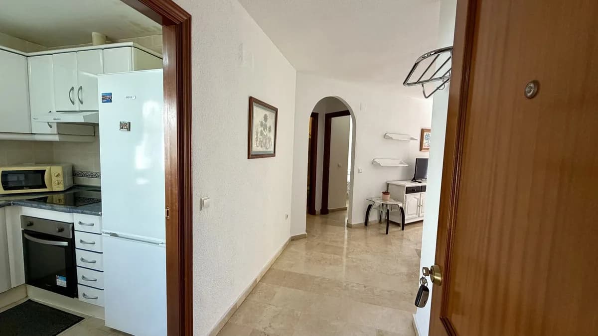 2 Bedroom Middle Floor Apartment for Sale in Mijas, Málaga - Image 6