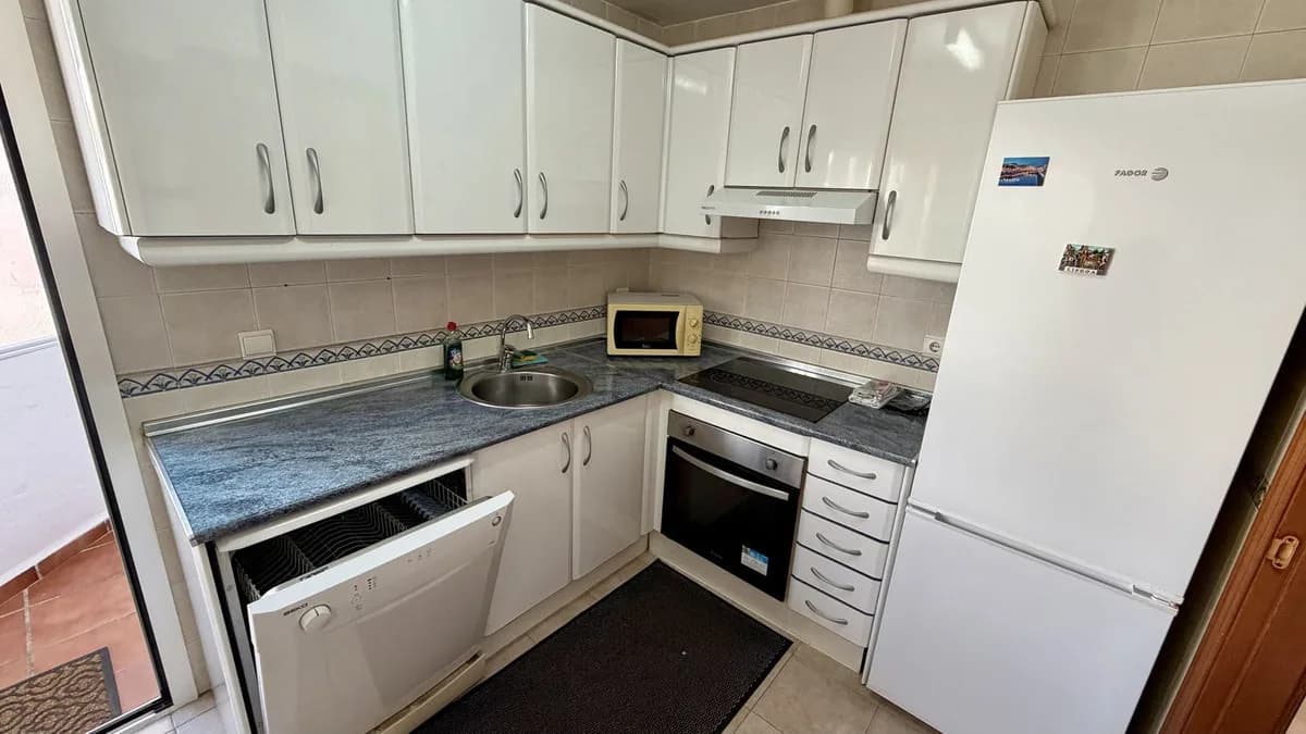 2 Bedroom Middle Floor Apartment for Sale in Mijas, Málaga - Image 8