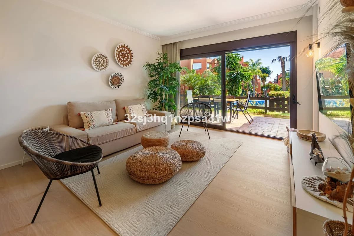 2 Bedroom Ground Floor Apartment for Sale in Estepona, Málaga