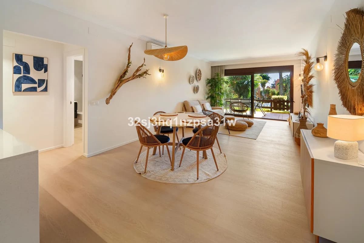 2 Bedroom Ground Floor Apartment for Sale in Estepona, Málaga - Image 4