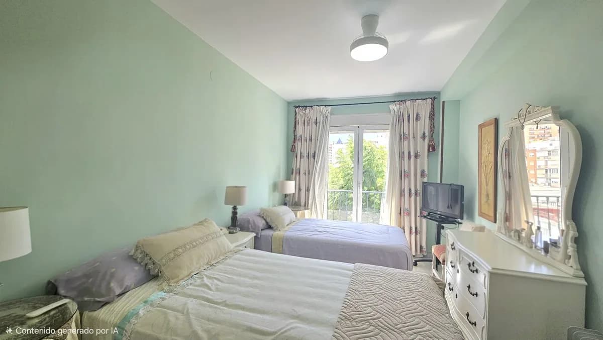 2 Bedroom Middle Floor Apartment for Sale in Fuengirola, Málaga - Image 7