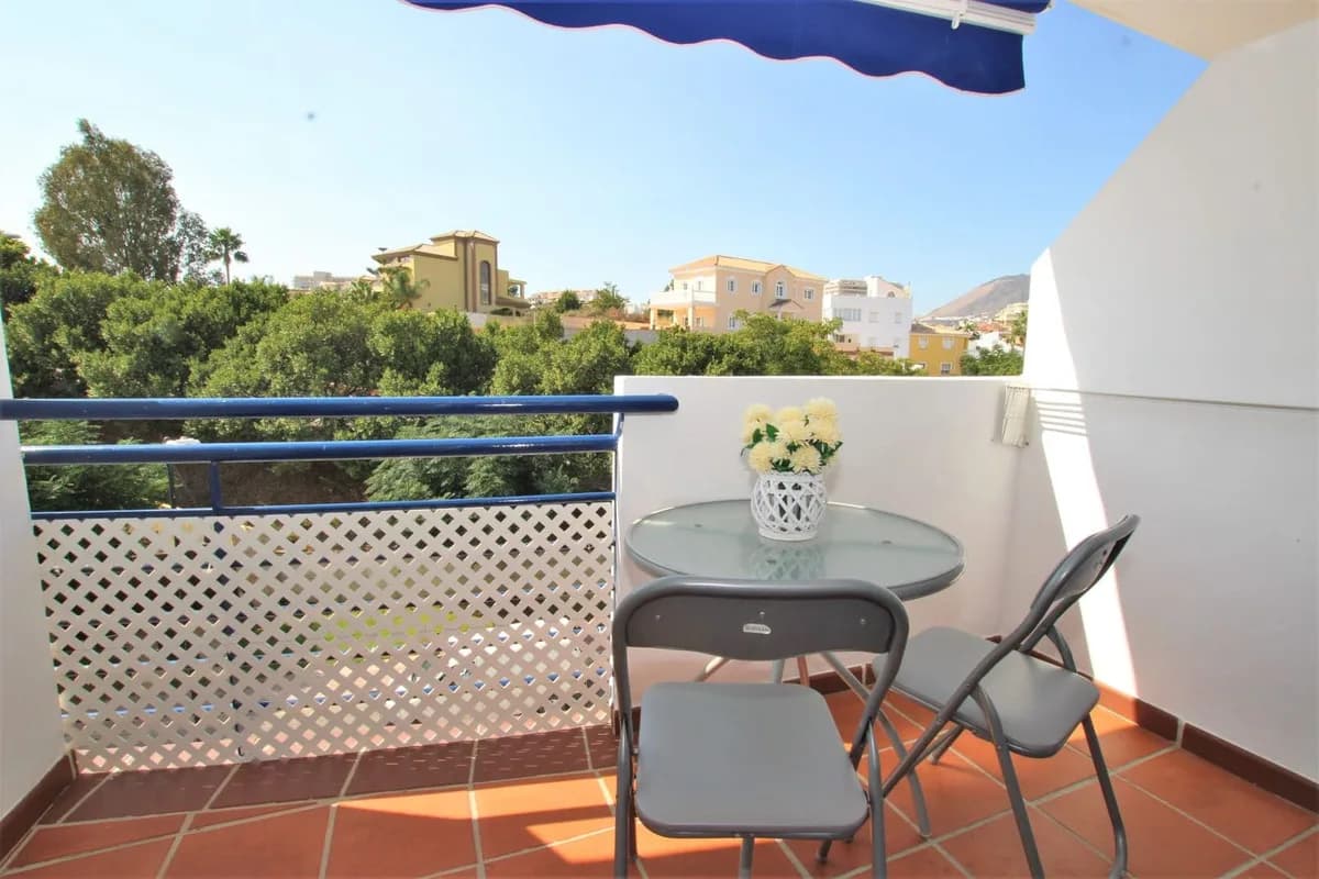 1 Bedroom Middle Floor Apartment for Sale in Benalmadena, Málaga - Image 3