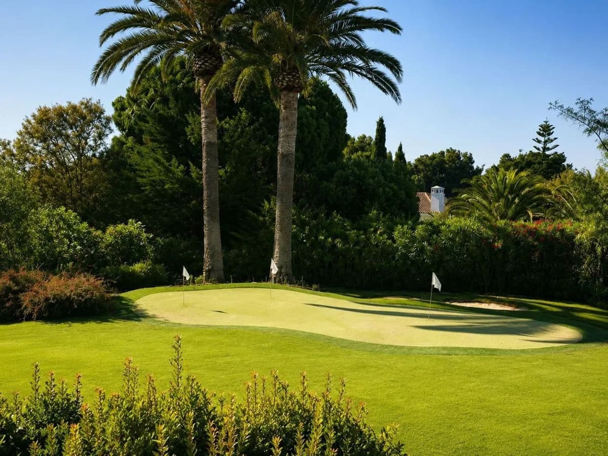 5 Bedroom Detached Villa for Sale in Sotogrande, Cádiz - Image 9
