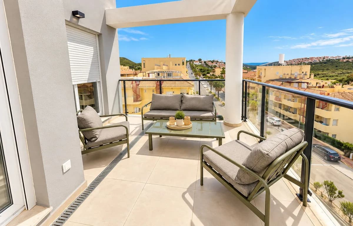 3 Bedroom Penthouse for Sale in Manilva, Málaga - Image 9