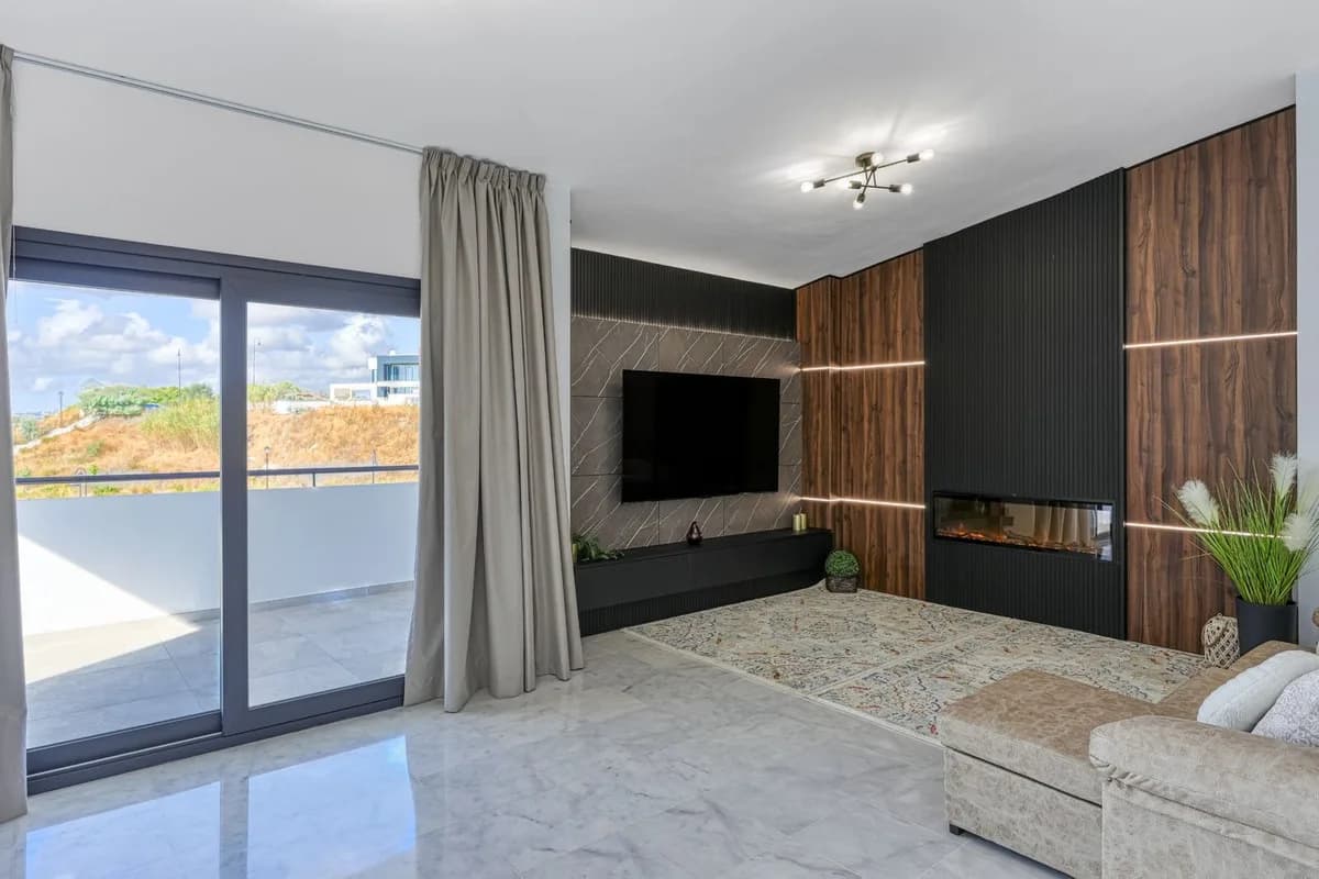 5 Bedroom Detached Villa for Sale in Mijas, Málaga - Image 2