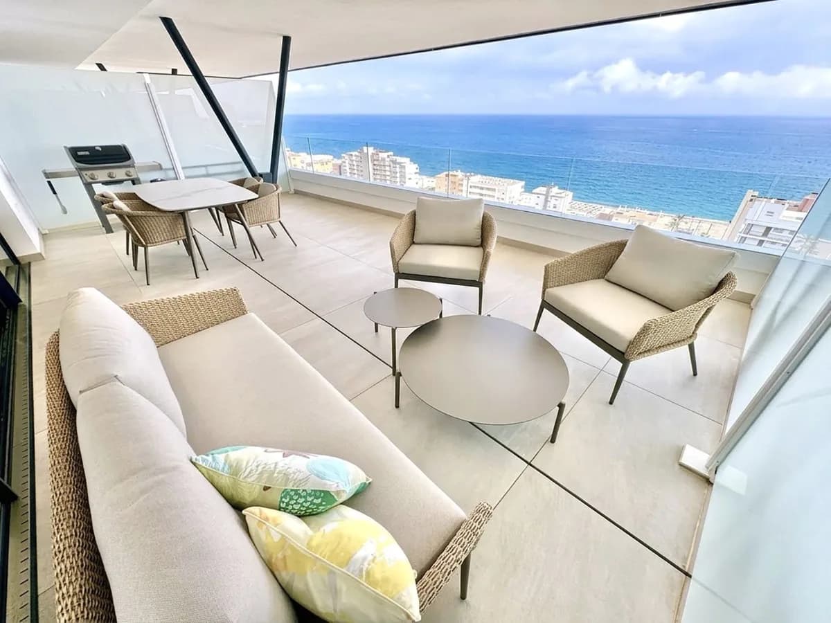 2 Bedroom Penthouse Duplex for Sale in Benalmadena Costa, Málaga