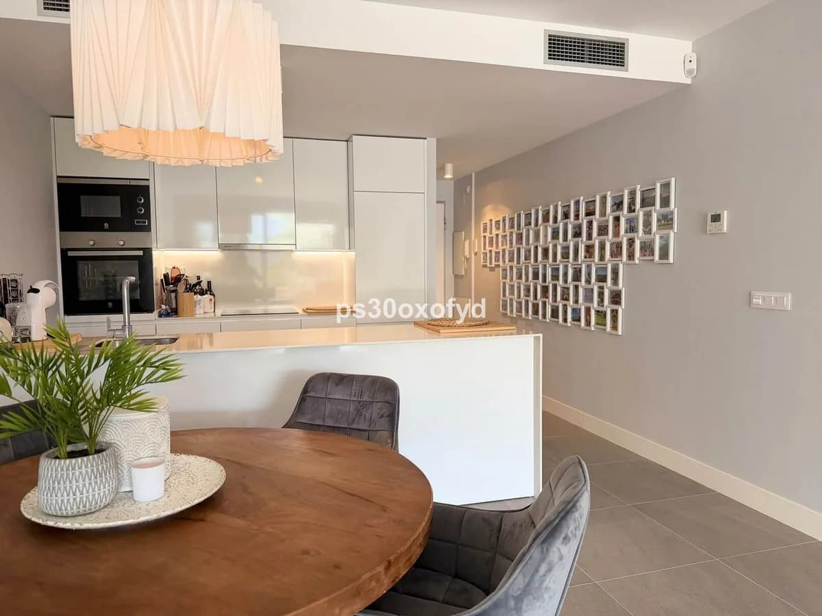 2 Bedroom Ground Floor Apartment for Sale in La Duquesa, Málaga - Image 2