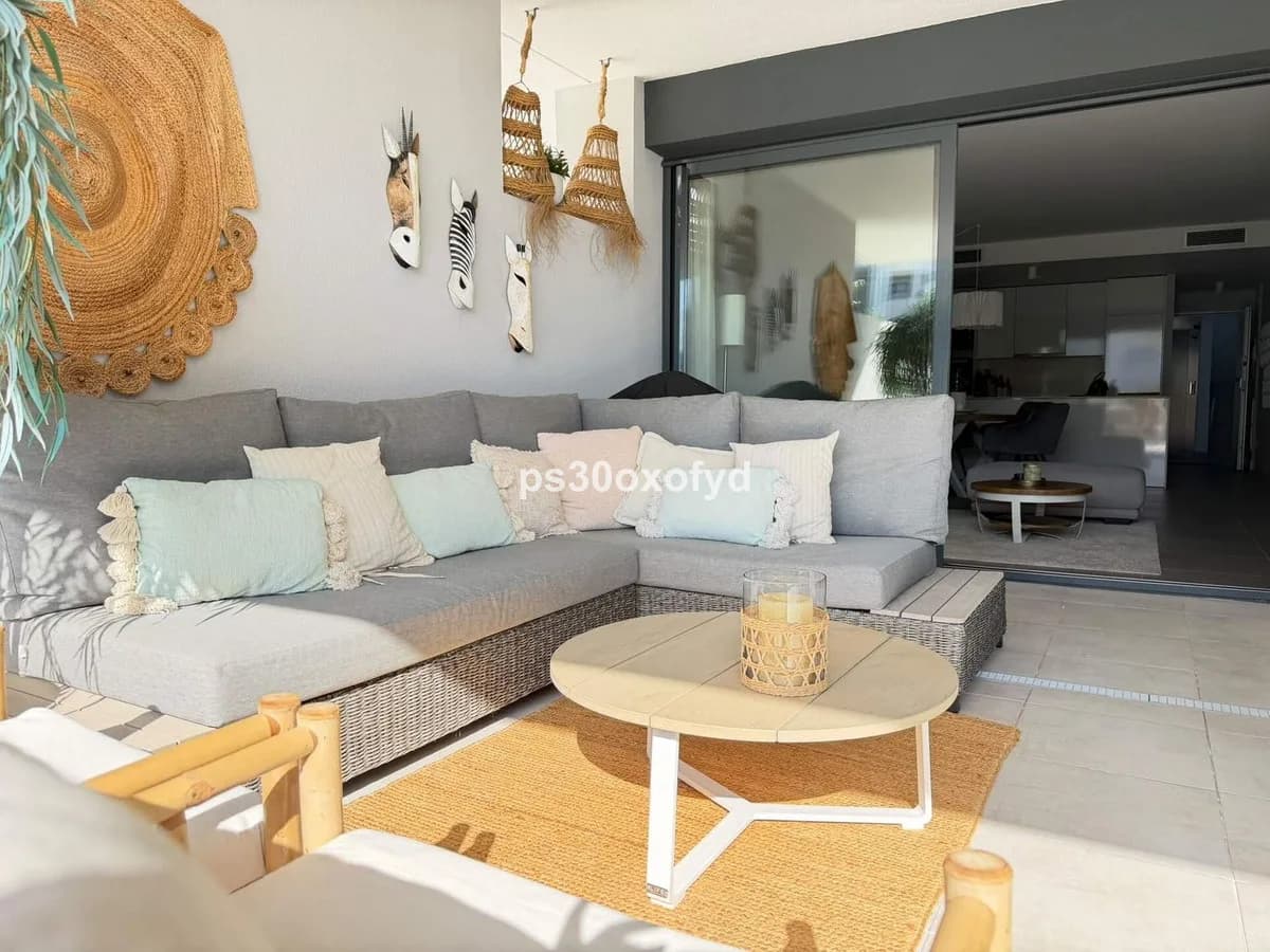 2 Bedroom Ground Floor Apartment for Sale in La Duquesa, Málaga - Image 5