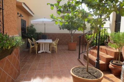 R4831921, Villa Semi Detached in El Coto