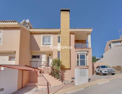 R4836835, Villa Semi Detached in Estepona