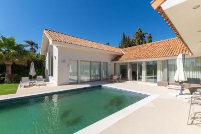 R4292113, Villa Detached in Sotogrande