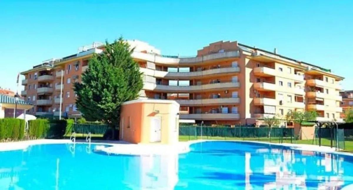 Apartment Middle Floor in Manilva