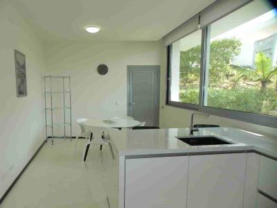 R2662976, Villa Semi Detached in Sierra Blanca