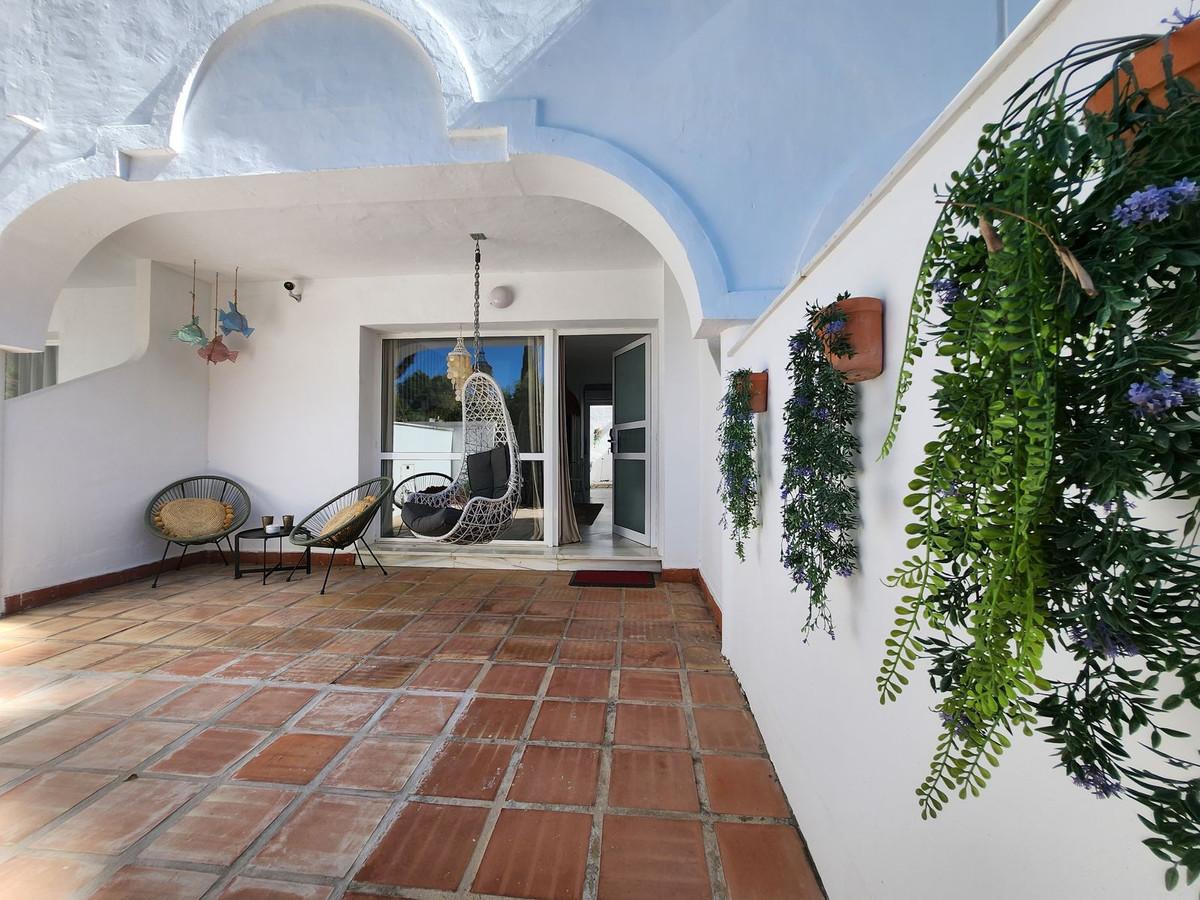 Townhouse Semi Detached in Hacienda Las Chapas