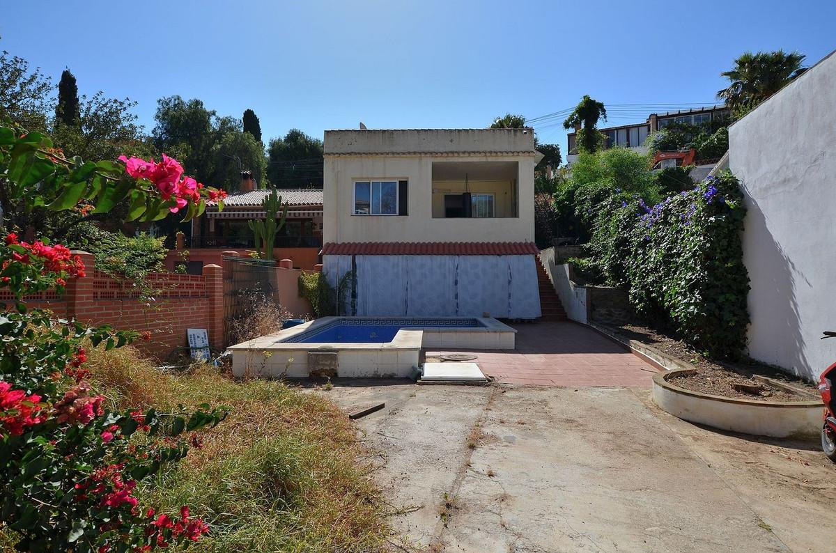 Villa Semi Detached in Los Pacos